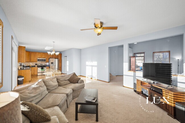 Foto del edificio - 6757 Urbandale Ln N