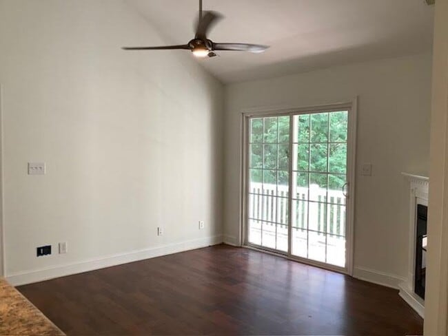 Building Photo - 623 Wyndhurst Dr