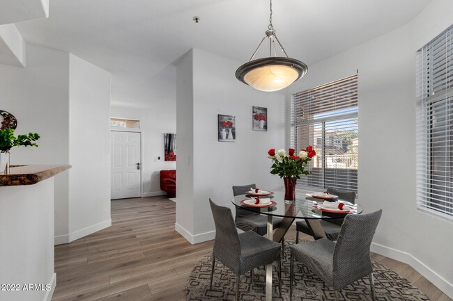 Building Photo - 11375 E Sahuaro Dr
