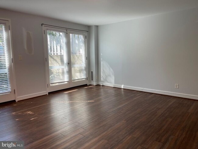 Building Photo - 60 G St SW
