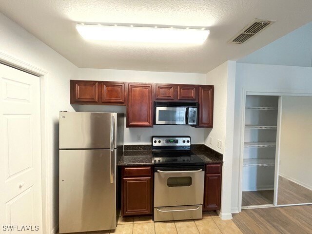 Foto del edificio - 14890 Pleasant Bay Ln