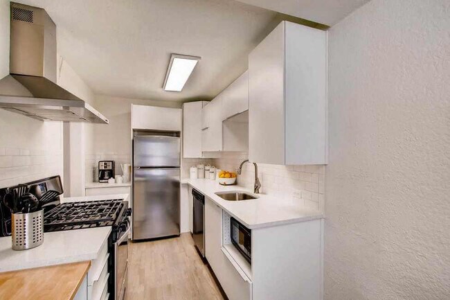 Foto del edificio - 233 E 7th Ave