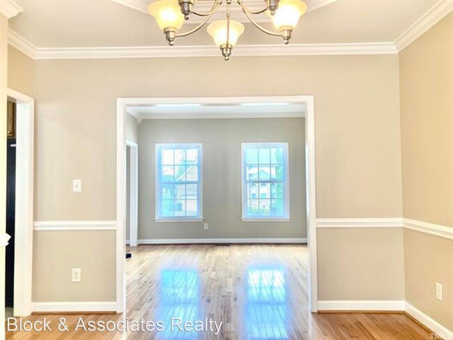 Building Photo - 3 br, 2.5 bath House - 545 Seastone Street