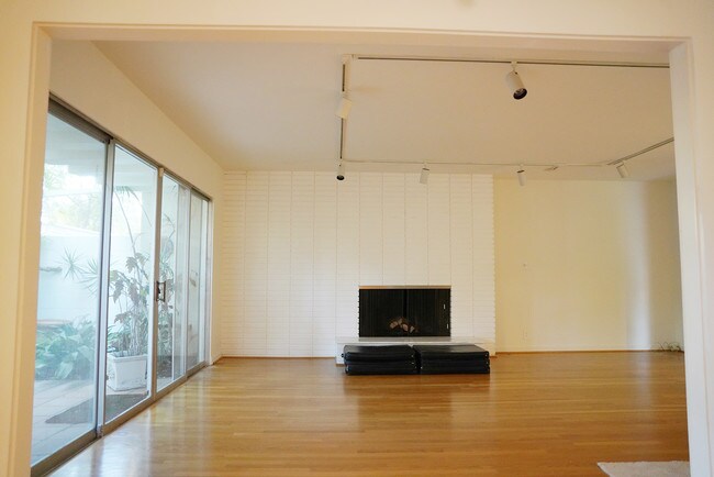 Foto del edificio - 1830 Washington Ave