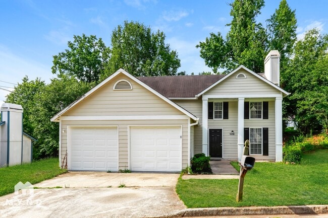 Building Photo - 5550 Panola Pl