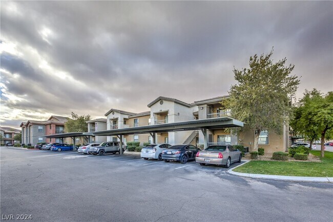 Building Photo - 8000 W Badura Ave