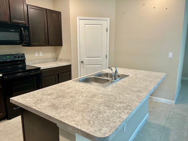 Photo - 10840 Peacock Landing Ct House