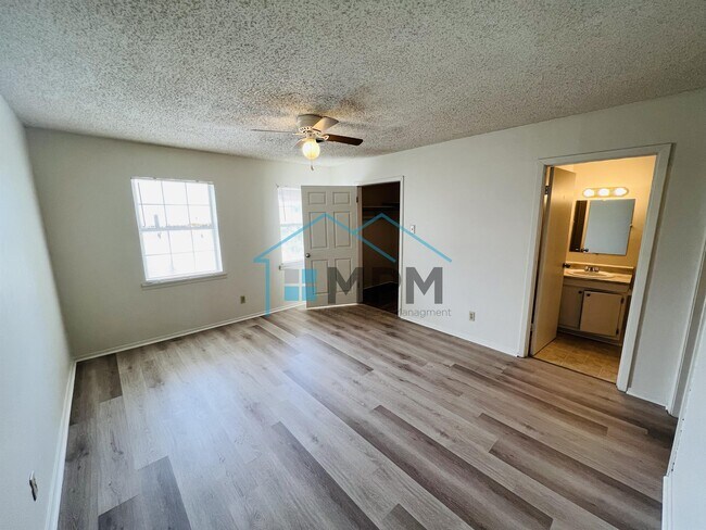 Foto del edificio - 5 Briarwood Cir