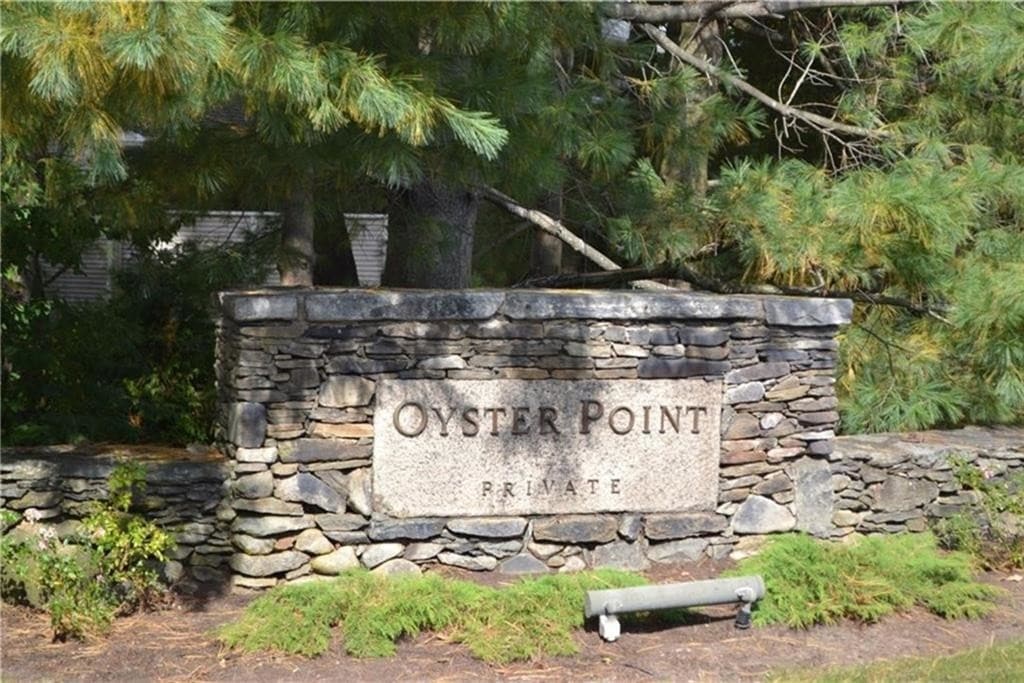 Primary Photo - 6 Oyster Point