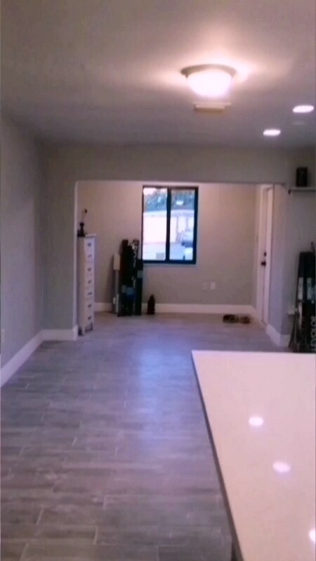 Foto del edificio - 317 NW 16th Ave