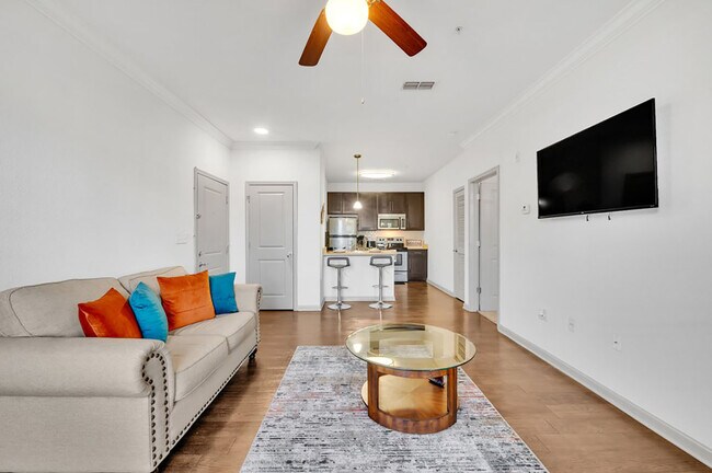Foto del edificio - 12831 Hopewell Ave