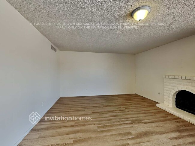 Building Photo - 6919 W Vogel Ave