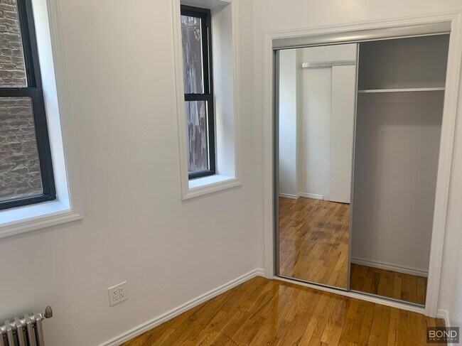 Foto del edificio - 717 9th Ave