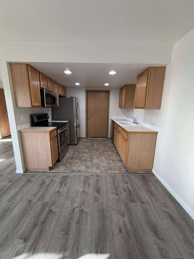 Foto del edificio - 904 Avalon Ct SE