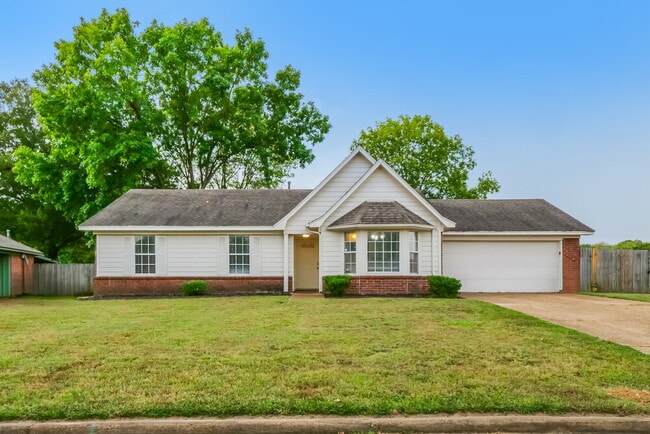 Building Photo - 9831 Riggan Dr