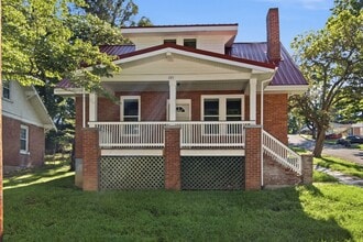 Building Photo - 221 S Washington Ave