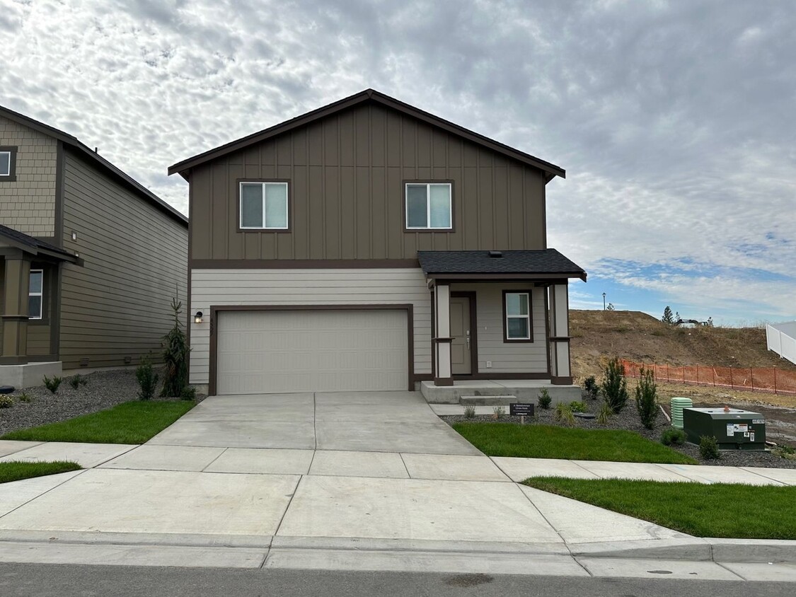 Primary Photo - New 2 Story Woodridge 4 Bedroom 2 1/2 Bath...