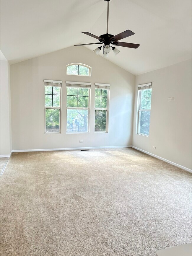 Foto del edificio - 429 Grosvenor Ln