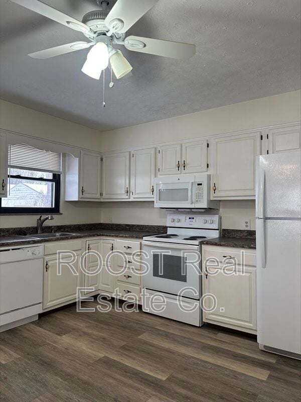 Foto del edificio - 1065 Parma Ave