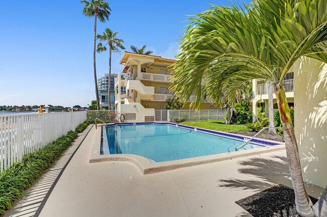 Foto del edificio - 2908 Bayshore Dr