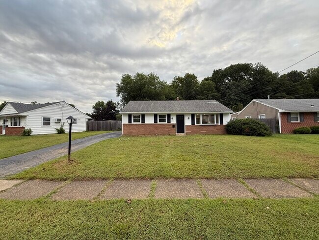 Building Photo - 150 Riggins Blvd