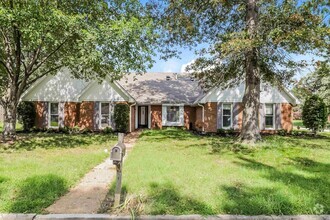 Building Photo - 796 Wood Wren Cove