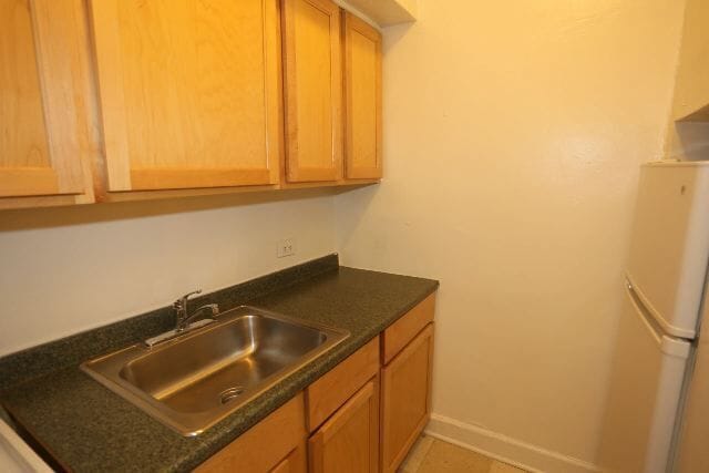 Building Photo - 541 W Arlington Pl