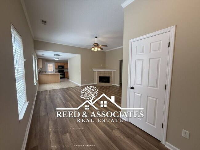 Building Photo - Charming Cordova Home