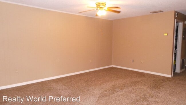 Building Photo - 2 br, 1 bath House - 531 Cascade Cir. #103