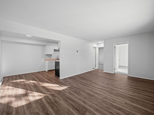 Interior Photo - Maple Place Apartments - 2 Bedroom Communi...