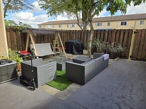 Building Photo - 8400 SW 154th Cir Ct