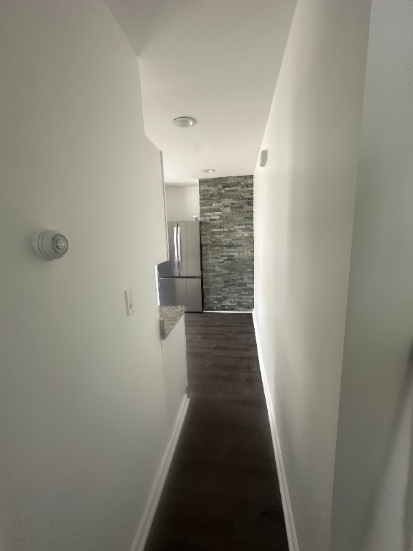 Building Photo - 41 Hinsdale Pl