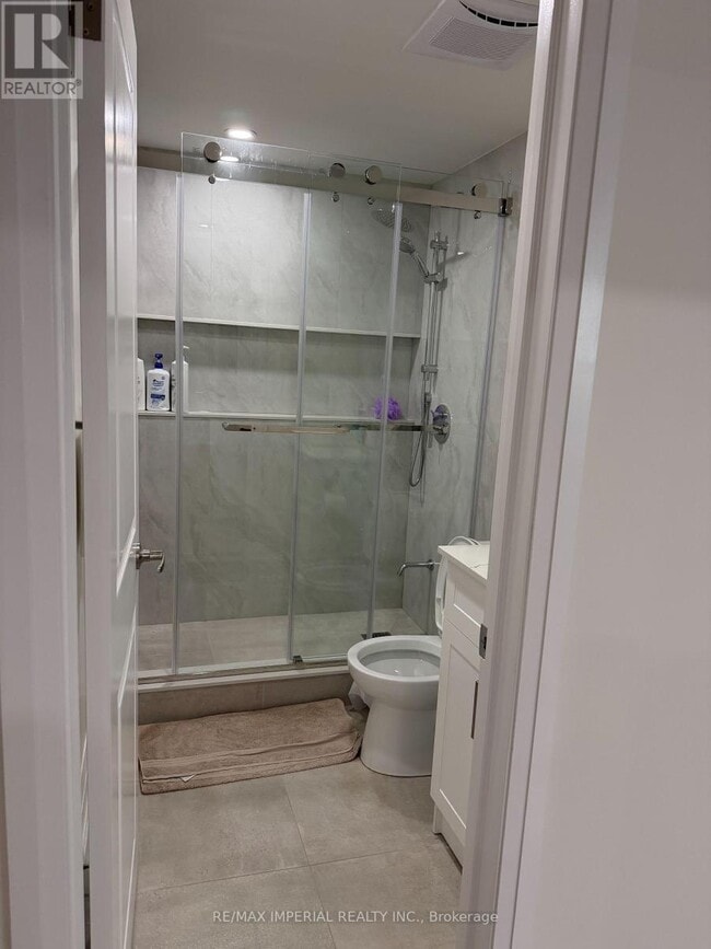 Building Photo - 436 Bonita Crescent