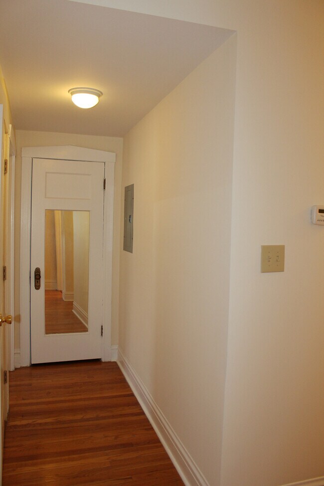 Foto del edificio - 2301 W Addison St