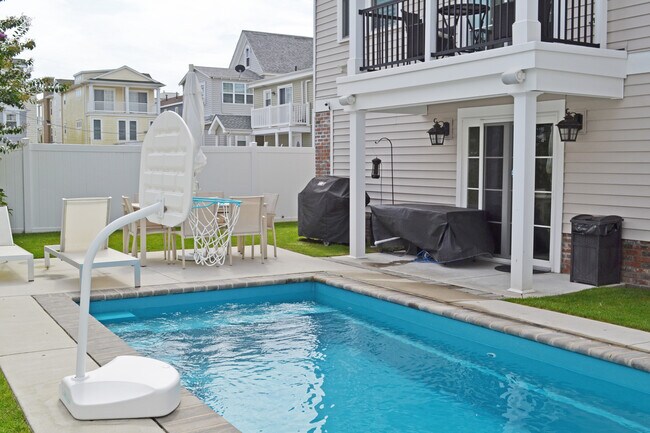 Foto del edificio - 117 N Jefferson Ave