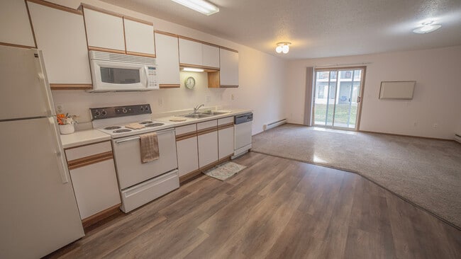 Building Photo - Evans Place 1