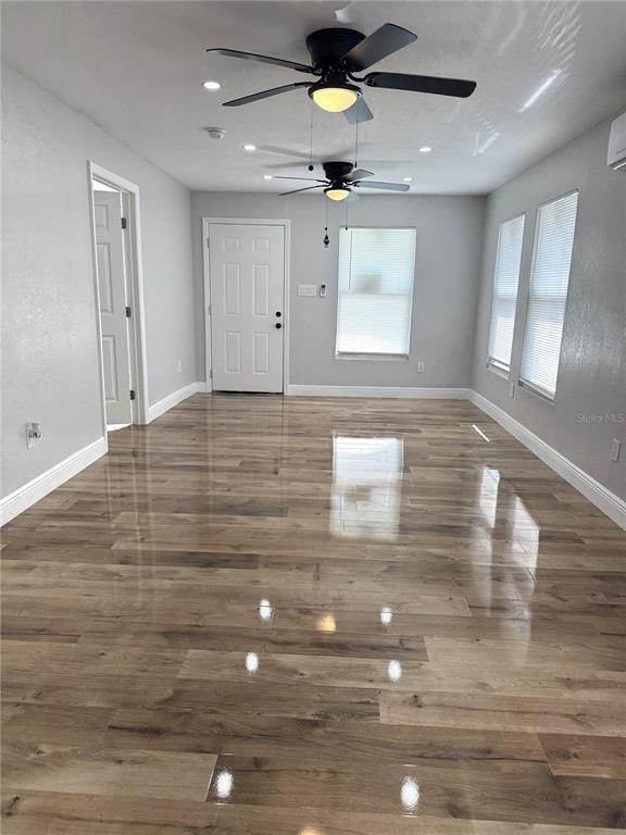 Foto del edificio - 319 Ave P NE