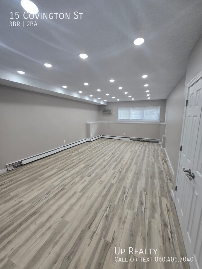 Building Photo - 15 Covington St