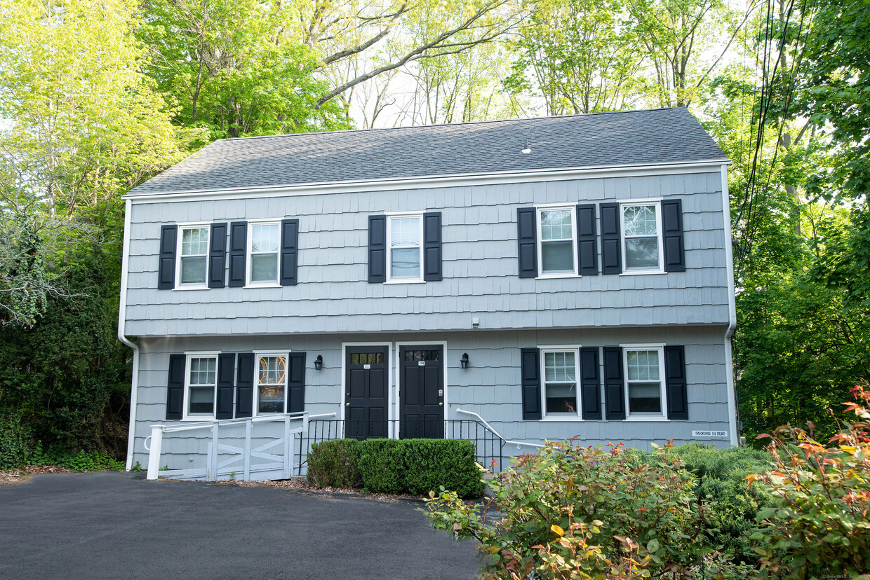 Primary Photo - 172 East Ave