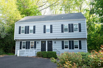 Building Photo - 172 East Ave