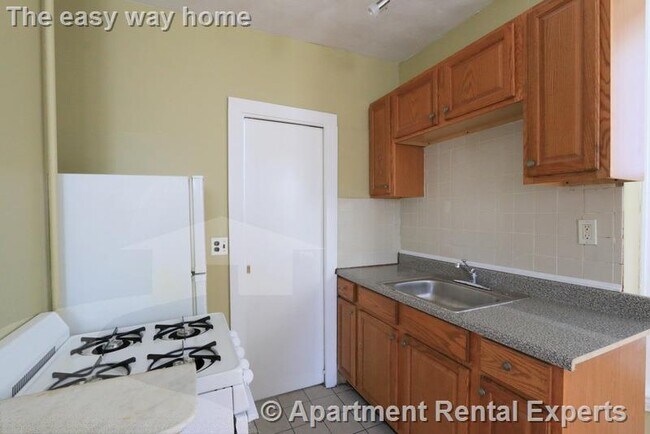 Building Photo - 58 Vinal Ave