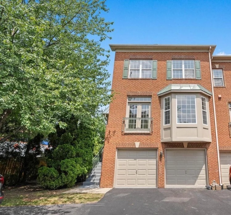 Photo - 417 Clayton Ln (Alexandria, VA)