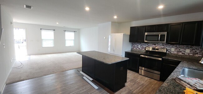 Foto del edificio - 612 Scribes Ln