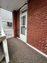 Building Photo - 556 N Plum St