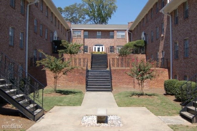 Foto del edificio - 3703 N Peachtree Rd