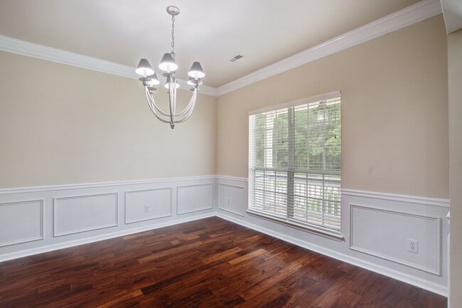 Foto del edificio - 5421 Red Tip Ln