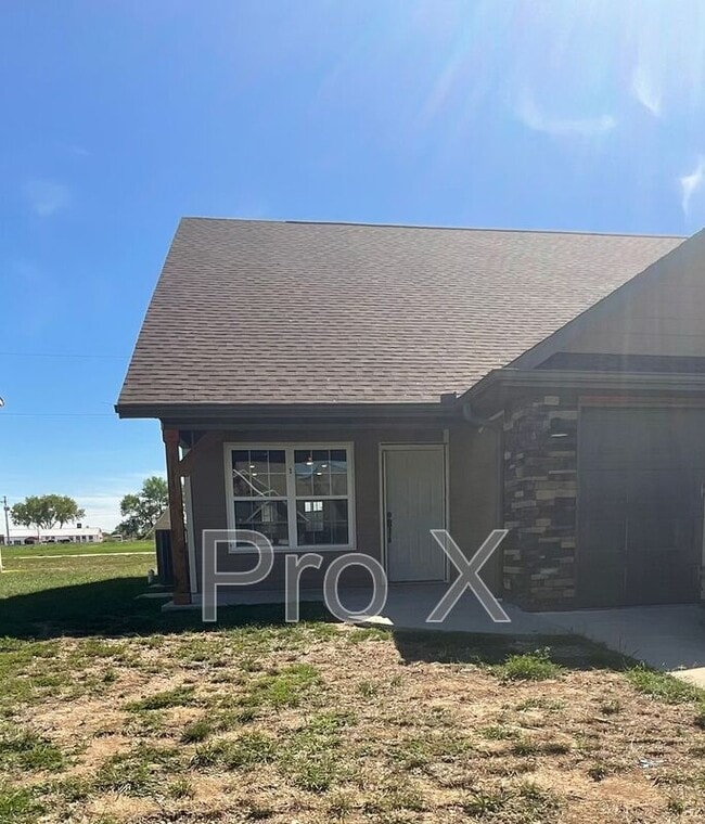Building Photo - 606 Easton Dr