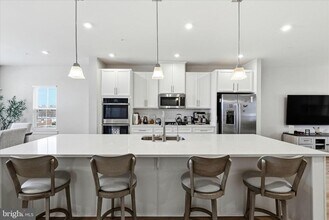 Building Photo - 14447 Albemarle Point Pl