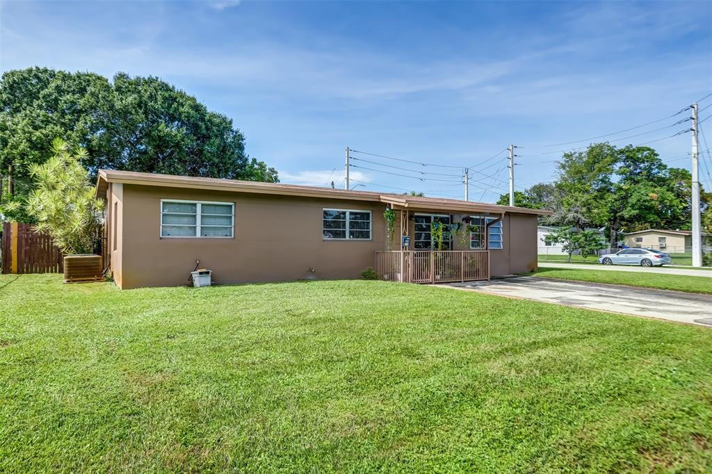 Foto principal - 1001 SW 22nd Terrace