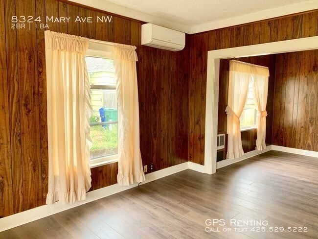 Building Photo - 2 Bedroom With A Big Yard Available Now!
